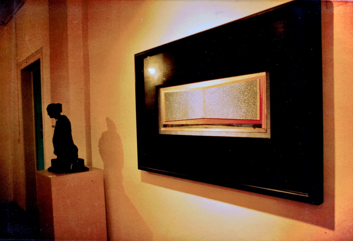 Ausstellungsraum mit Werken