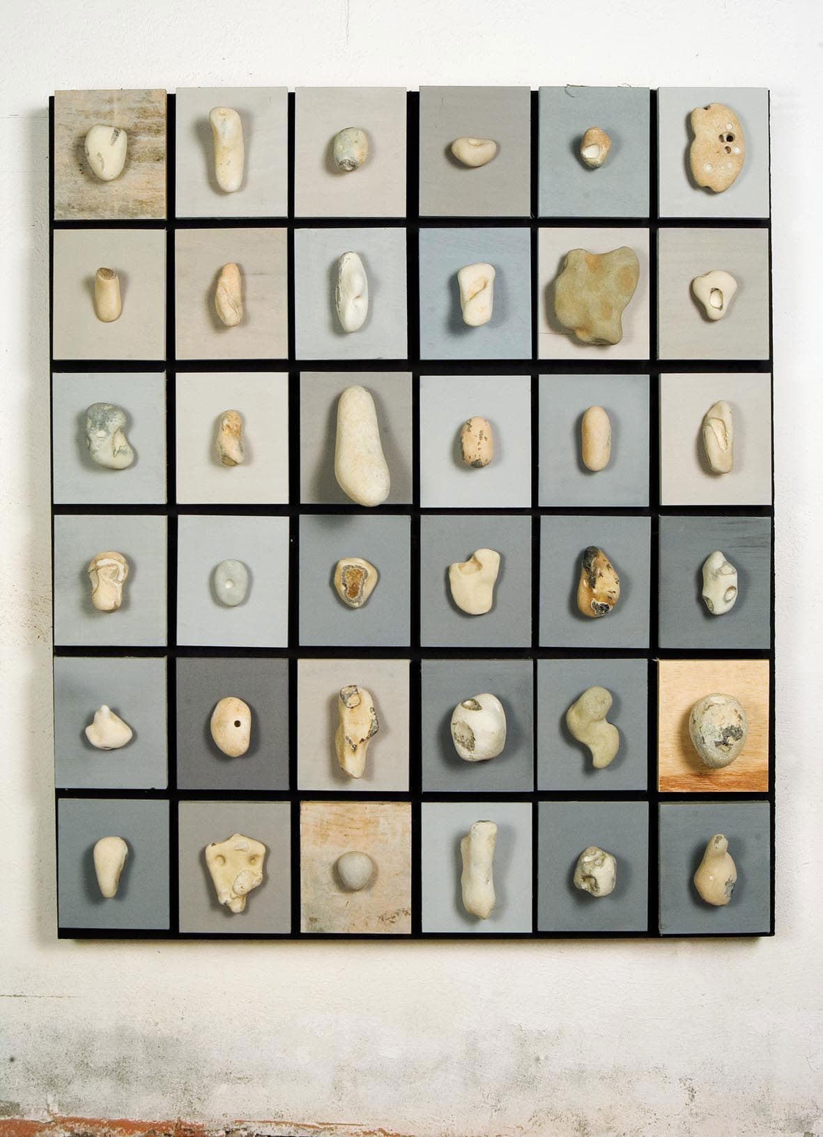 Stones on wood 11 - Daniel Nagel (2014)